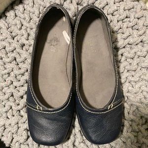 Navy blue Aerosoles flats
